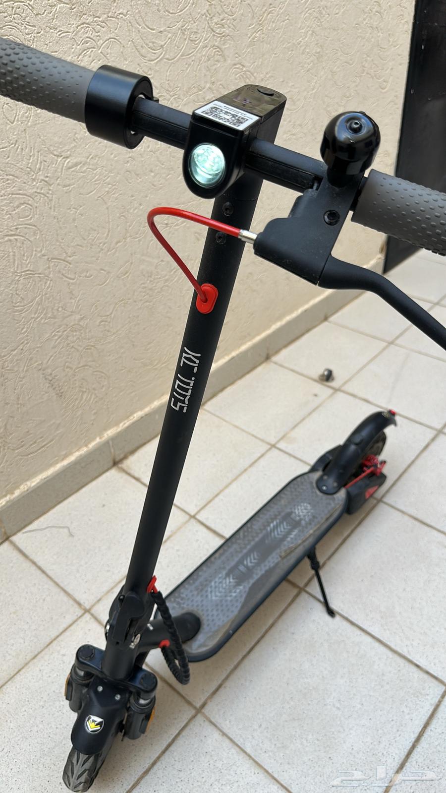 سكوتر كهربائي للبيع استخدام قليل جدا  جدا64541350190082112