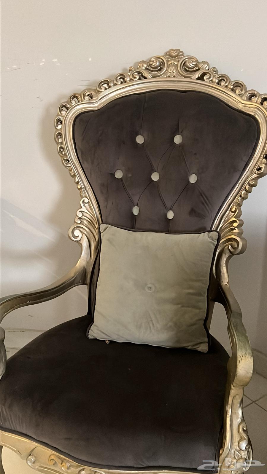 Complete living room set with two tables, only 1000 riyals64537770496769111