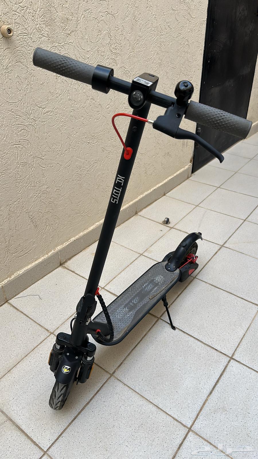 سكوتر كهربائي للبيع استخدام قليل جدا  جدا64541350190082111