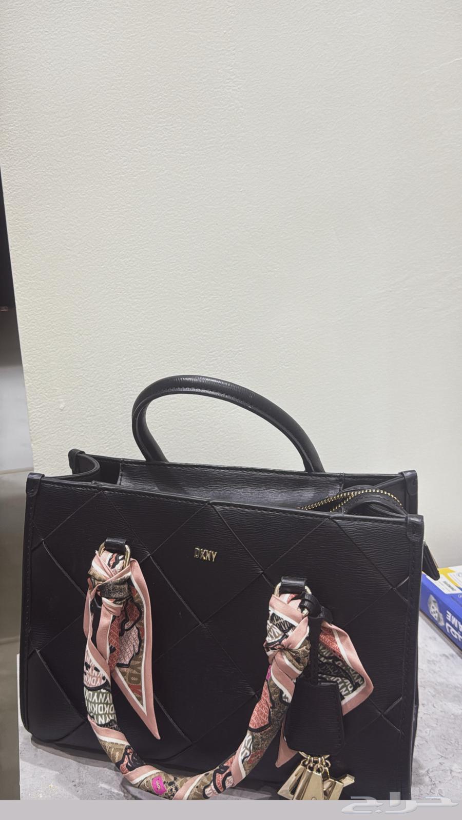 شنطه من براند دكني اصليه64539953288321111