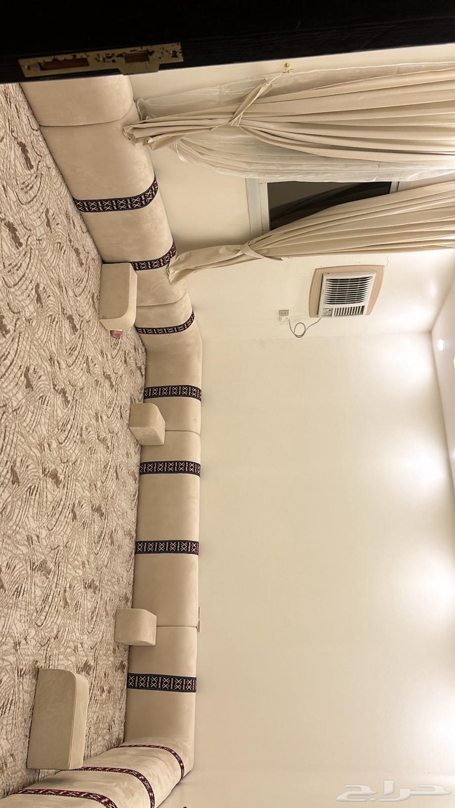 Back support64541378862977111