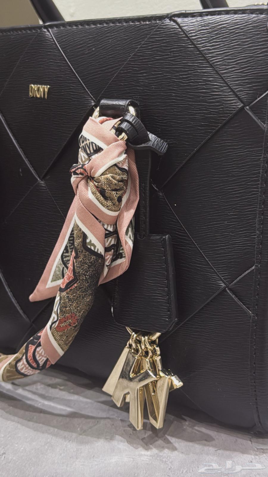 شنطه من براند دكني اصليه64539953288321110