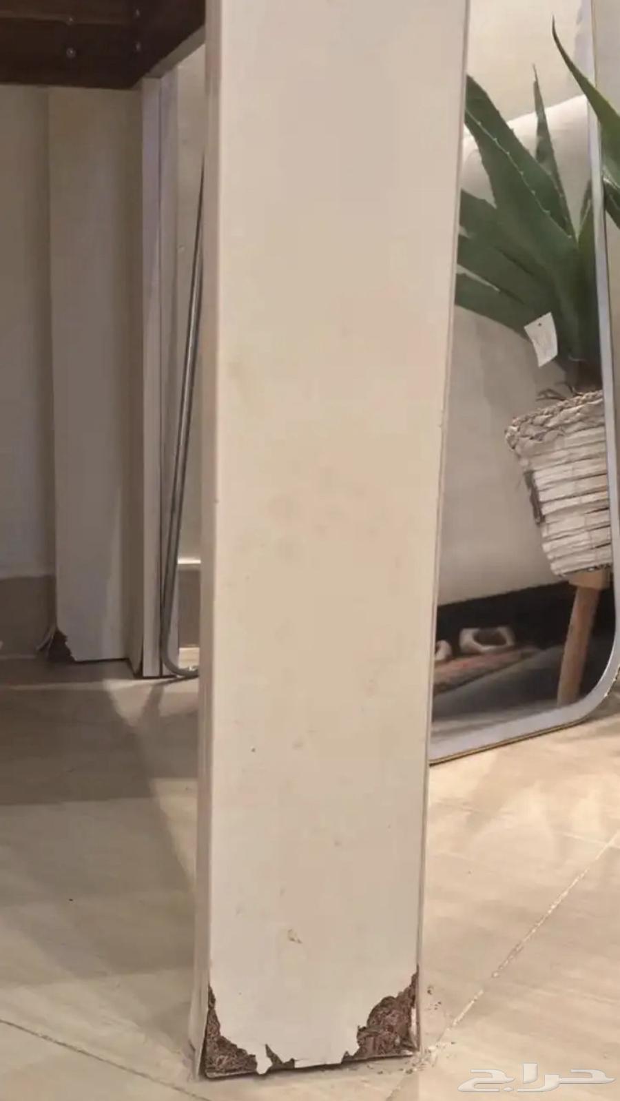 Dining table64542415912065111