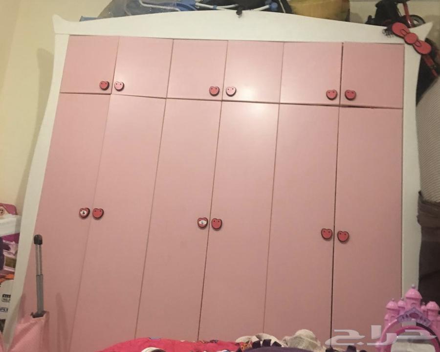 غرفة نوم اطفال عبارة عن 2 سرير 120 م وكومود ودولاب كبير 3 د64537156176131113