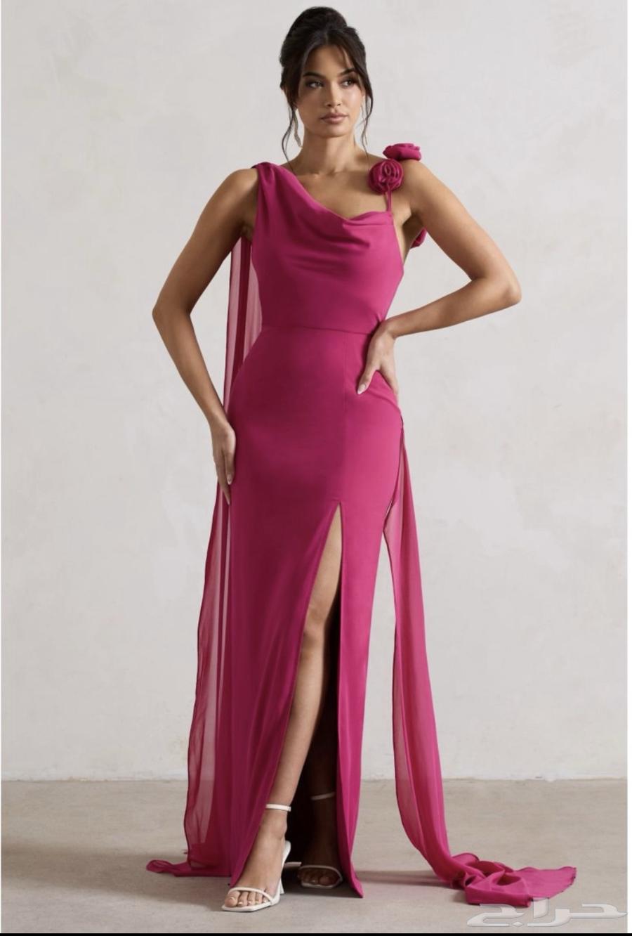 فستان نظيف جدا يلبس من سمول وميديم اخذته من فوغا64542006014978110