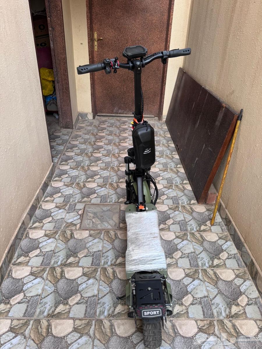 Lightning Scooter Dual Motor Rear Drive64537602295937111