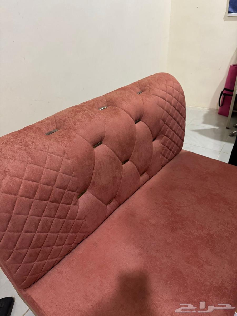 I had a sofa and a service table64540978718721111