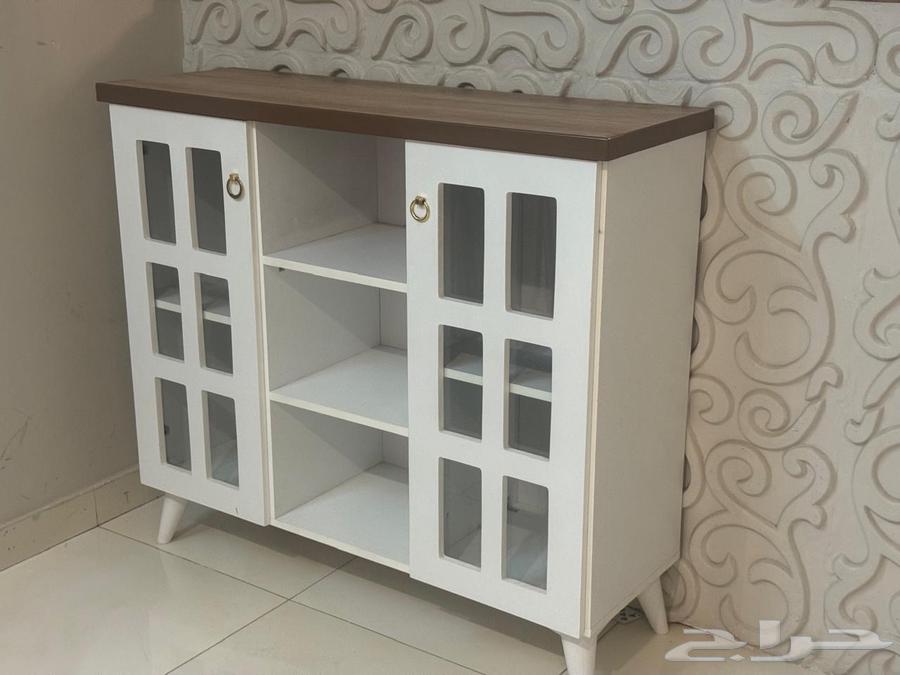 A clean table (dresser) that has not been used on Haraj64539910486914111