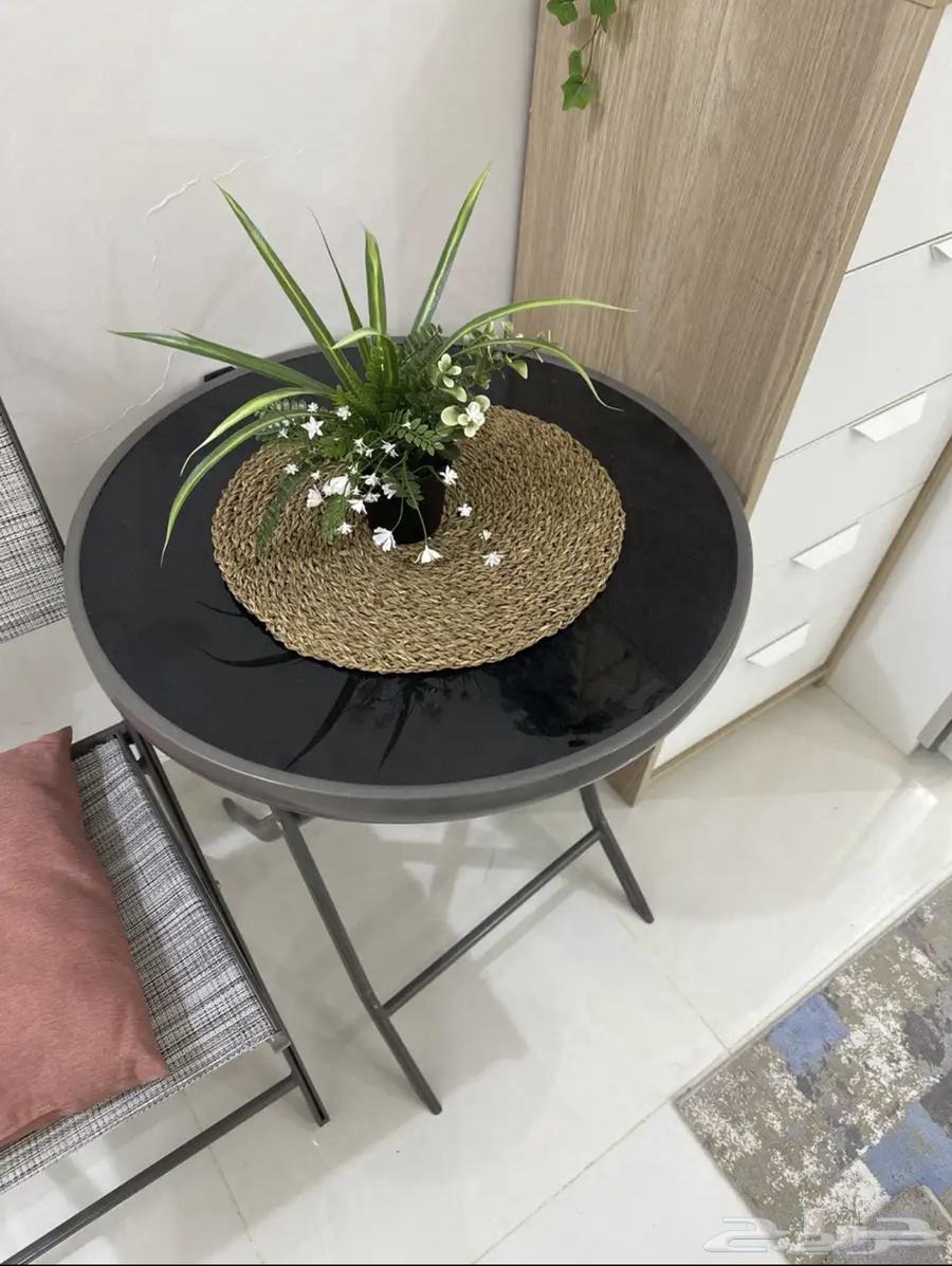 Table with chair, my brother's new one, nothing wrong with it at all64538021892738112