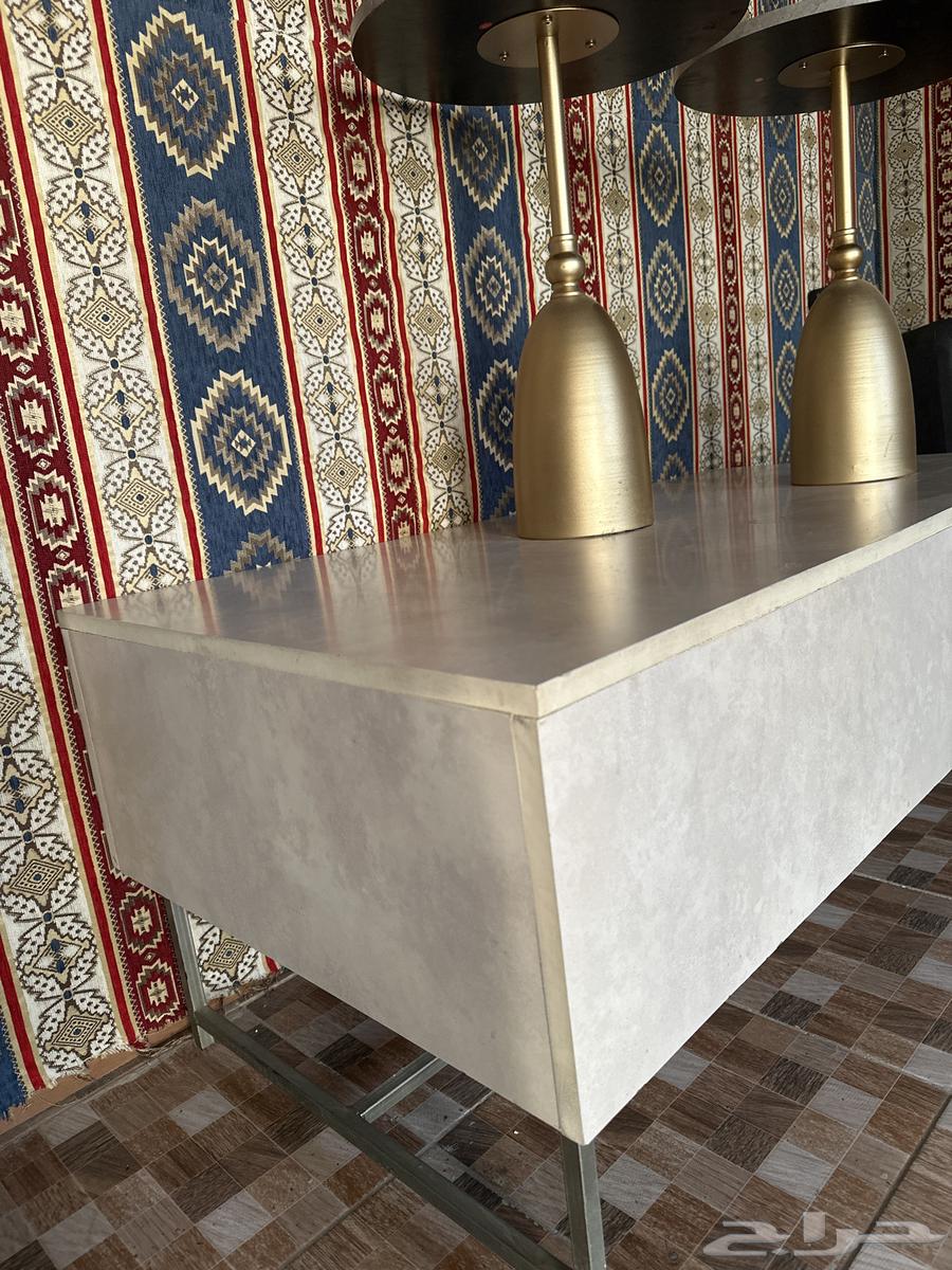 Tables for sale at a symbolic price64538204403201112