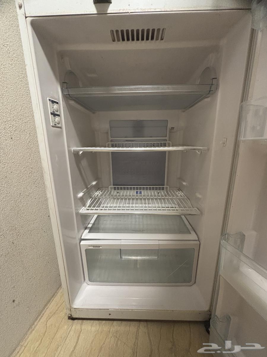 ثلاجة هيتاشي 13.9 قدم بحالة ممتازة مع محول كهرباء ياباني64535778842626112