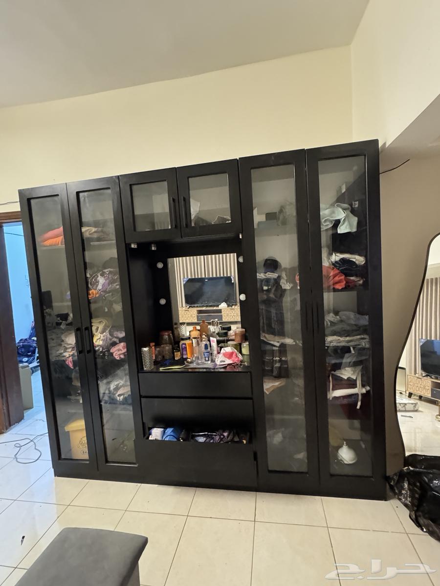 دولاب وسرير وكمودينة للبيع64540779987970111