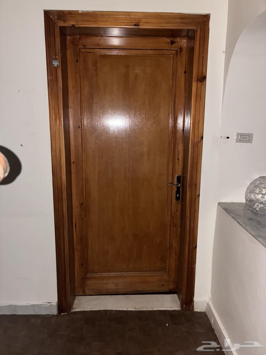 أبواب خشب  باب حديد خارجي  ستاند شور جميعها بحاله ممتازه64536753500161111