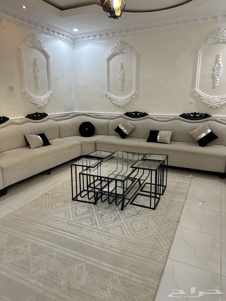 كنب جديد سبب اللبيع النقل من البيت مع الطاولات والزوليه64540467386755113