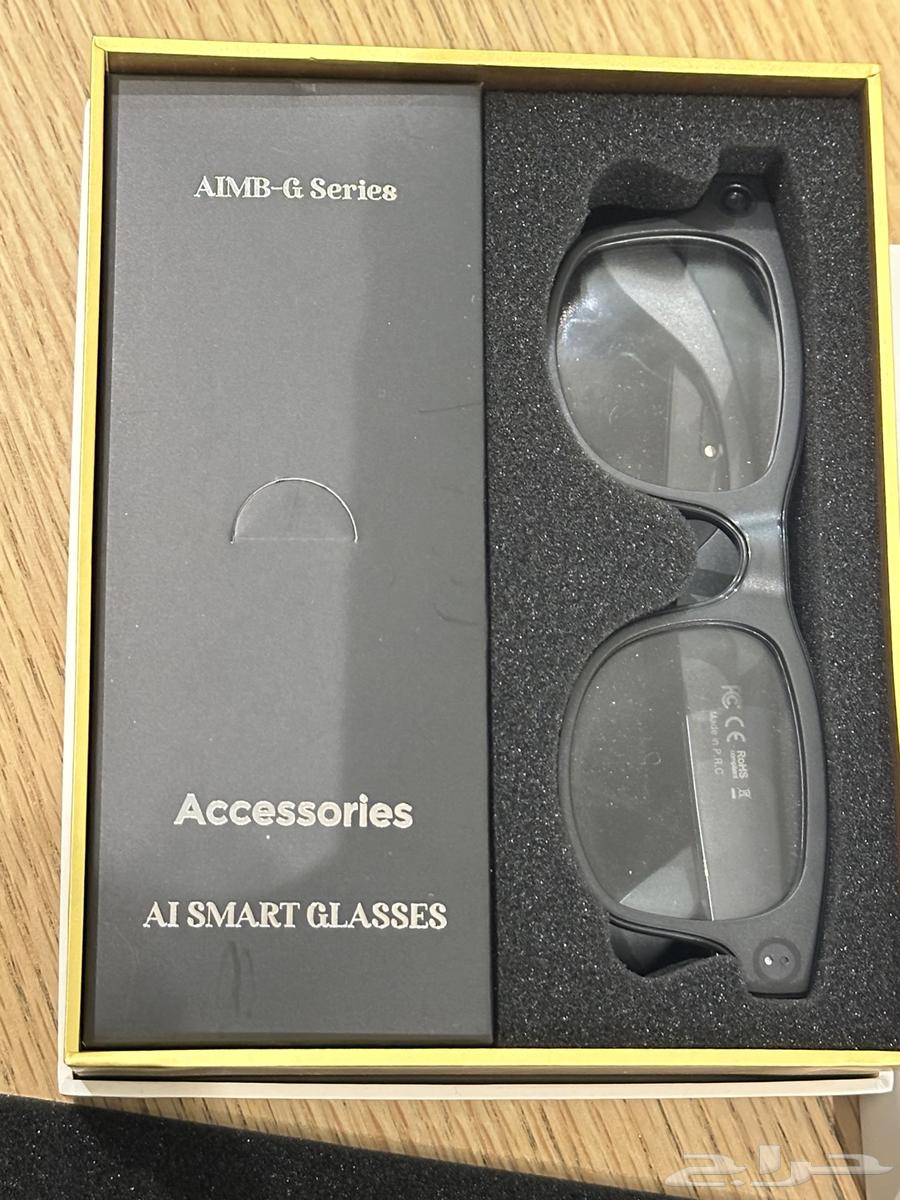 Smart glasses that translate all languages and have a camera64535165677314112