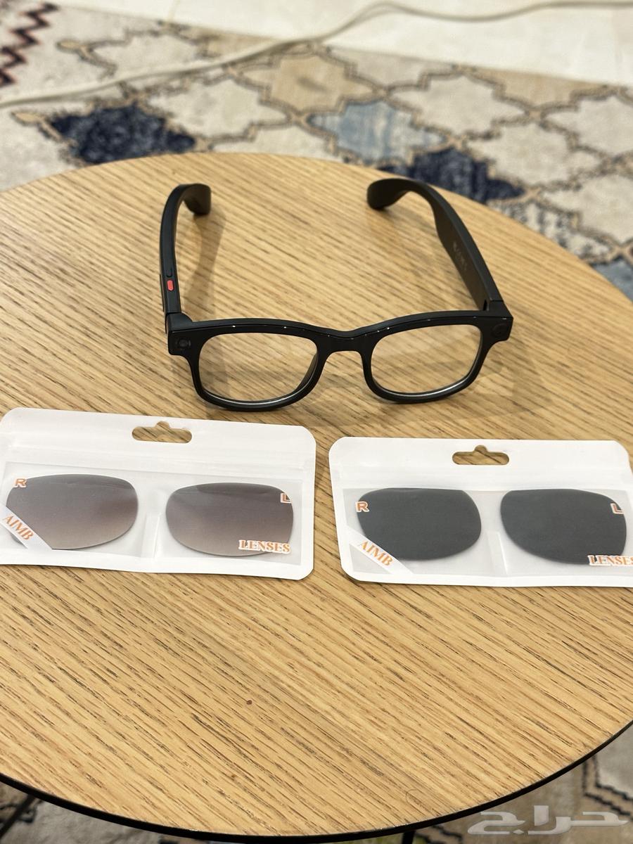 Smart glasses that translate all languages and have a camera64535165677314114