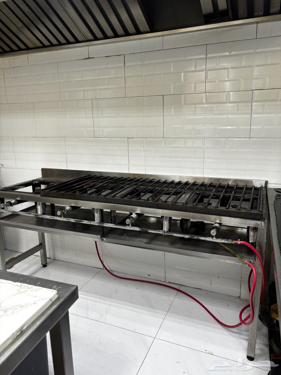 يوجد أغراض لمطعم كاملة للبيع64537114389635111