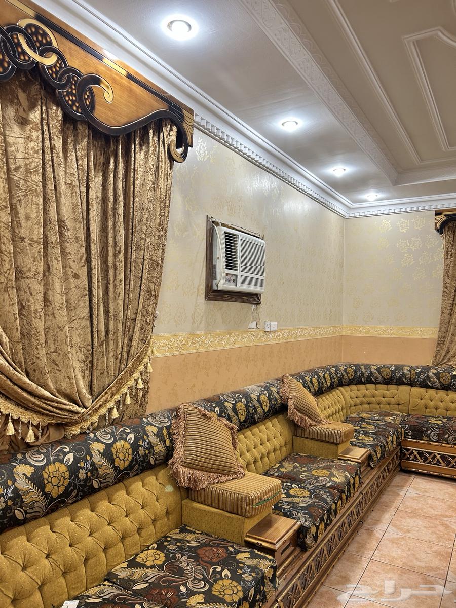 Sofa set for the council64541948932994110