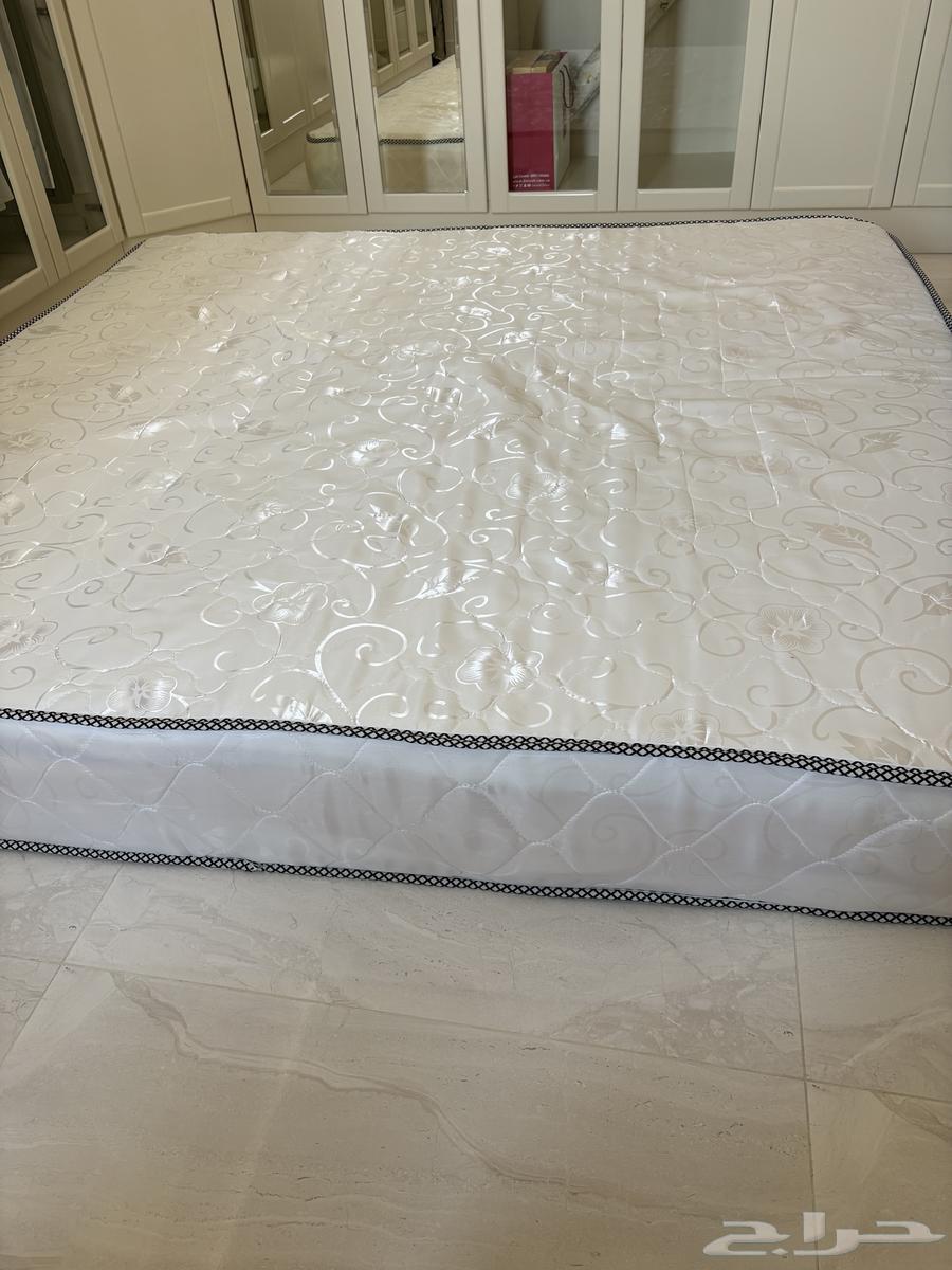 مرتبه شبه جديده للبيع الموقع بيشه64540438514178110