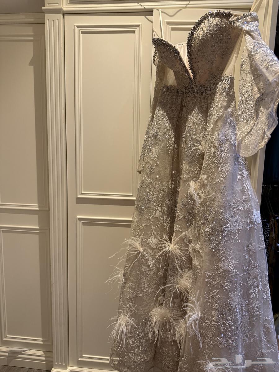 فستان فخم ملبوس مره المشترى فوق الألف والبيع 25064535986942338113