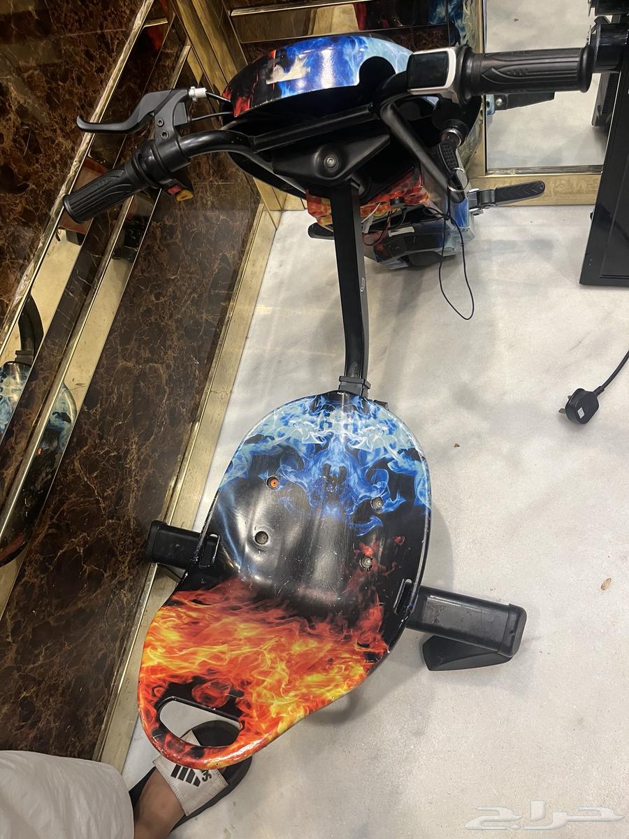 شاشتين للبيع وسكوتر كهربائي64538598841091110