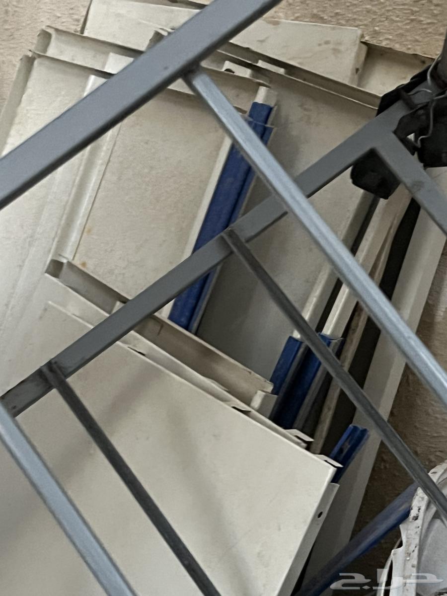 حديد للبيع وهي رفوف صالحه للاستخدام64541594131457110