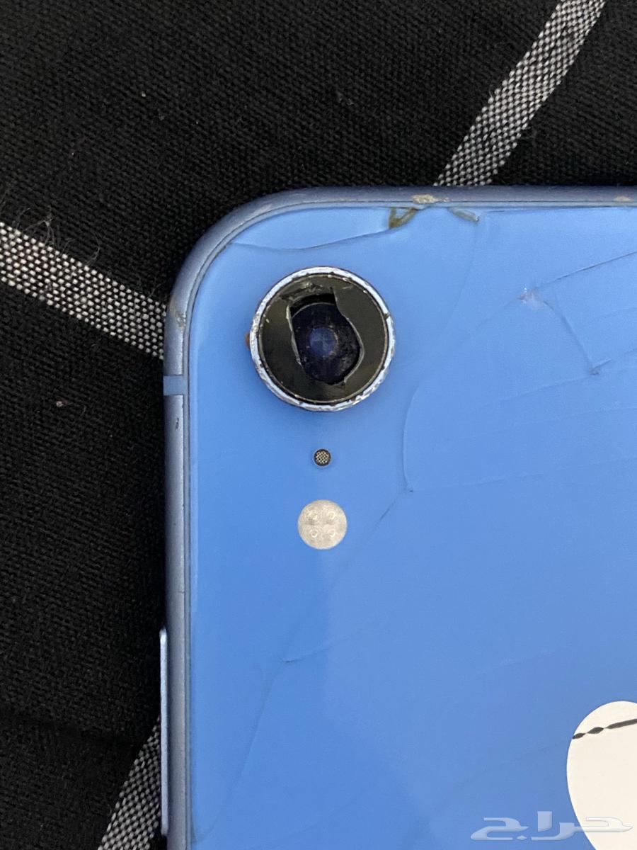 iPhone XR64536182205570112