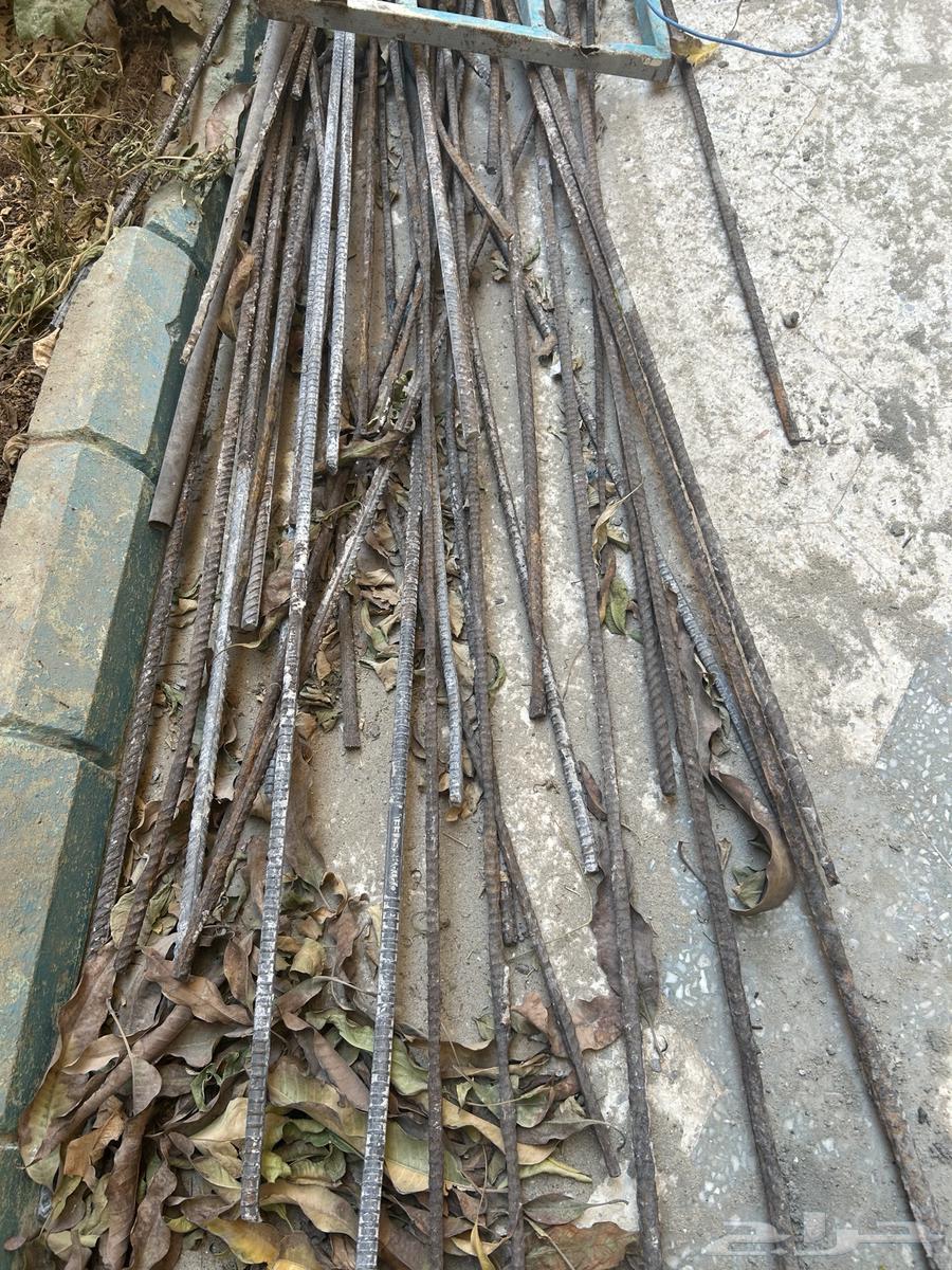 اغراض مواد بناء ( ارفف  قطع حديد   الوح وشبوك64540124440195110