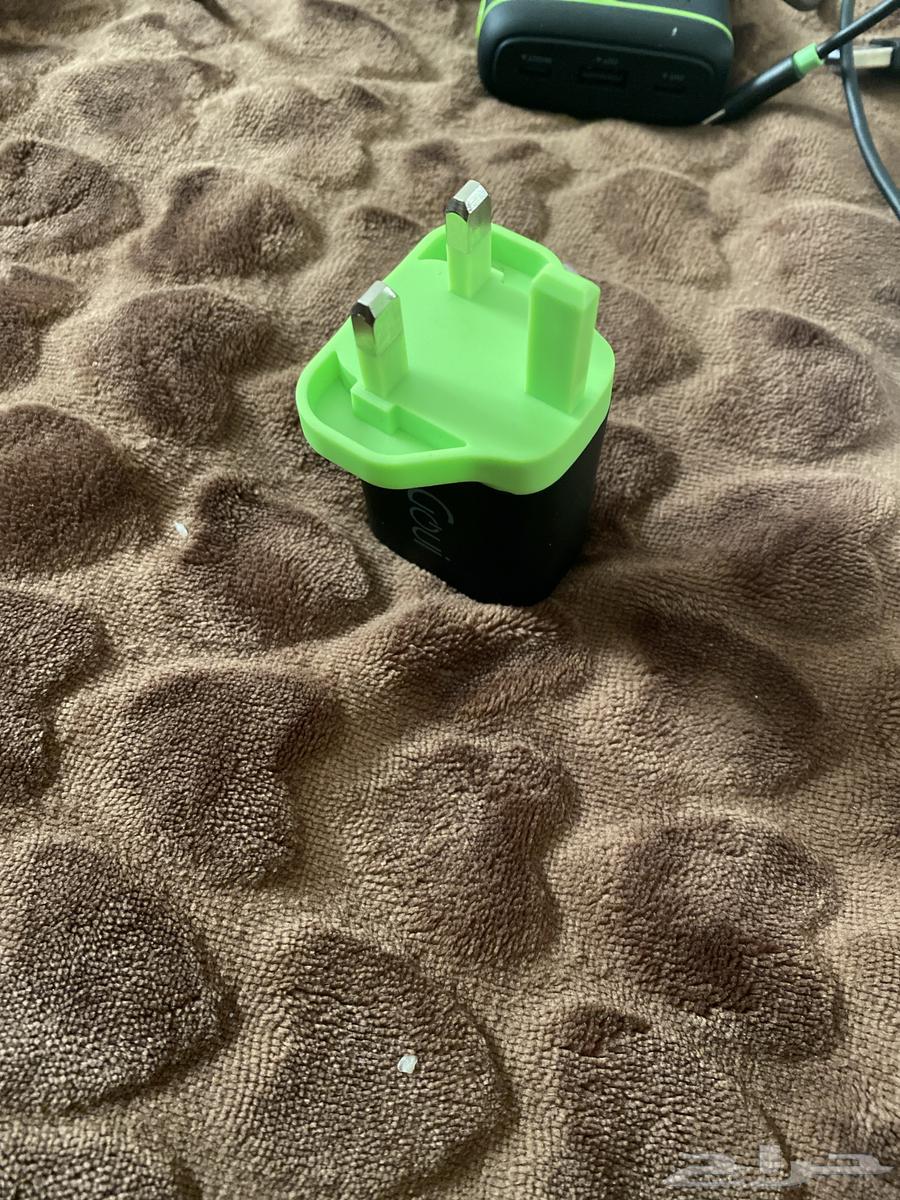 Portable Charger64537240358915111