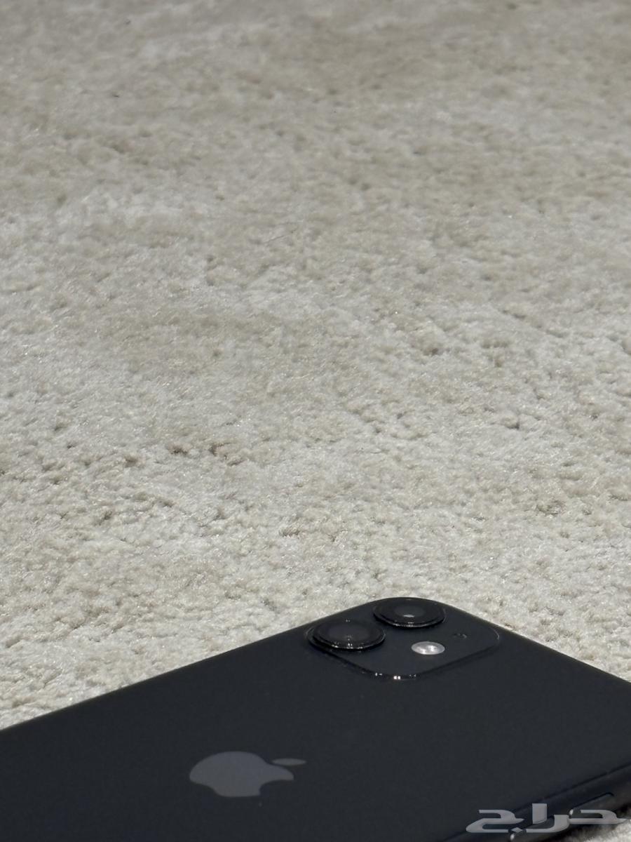 بسم الله الرحمن ايفون 11 العادي نظيف كاميرا واضحه بطاريه 7064540181267843113