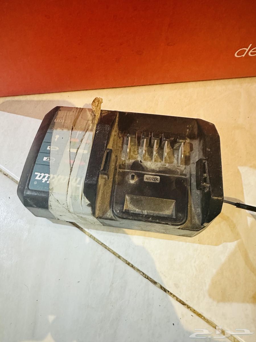 بطارية وشاحن لي درل ماكيتا64541065527810111