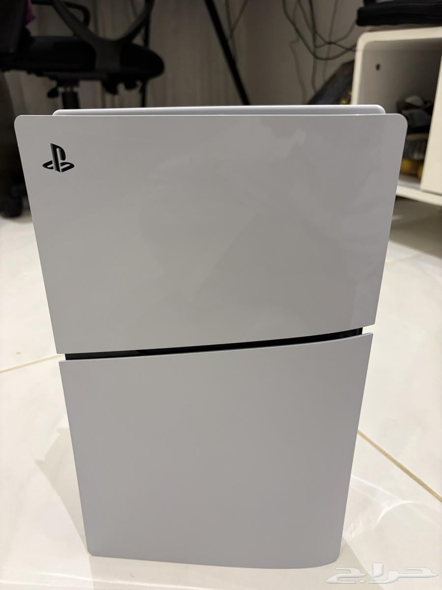 Sony 5 with all its accessories including the box64536112209155113