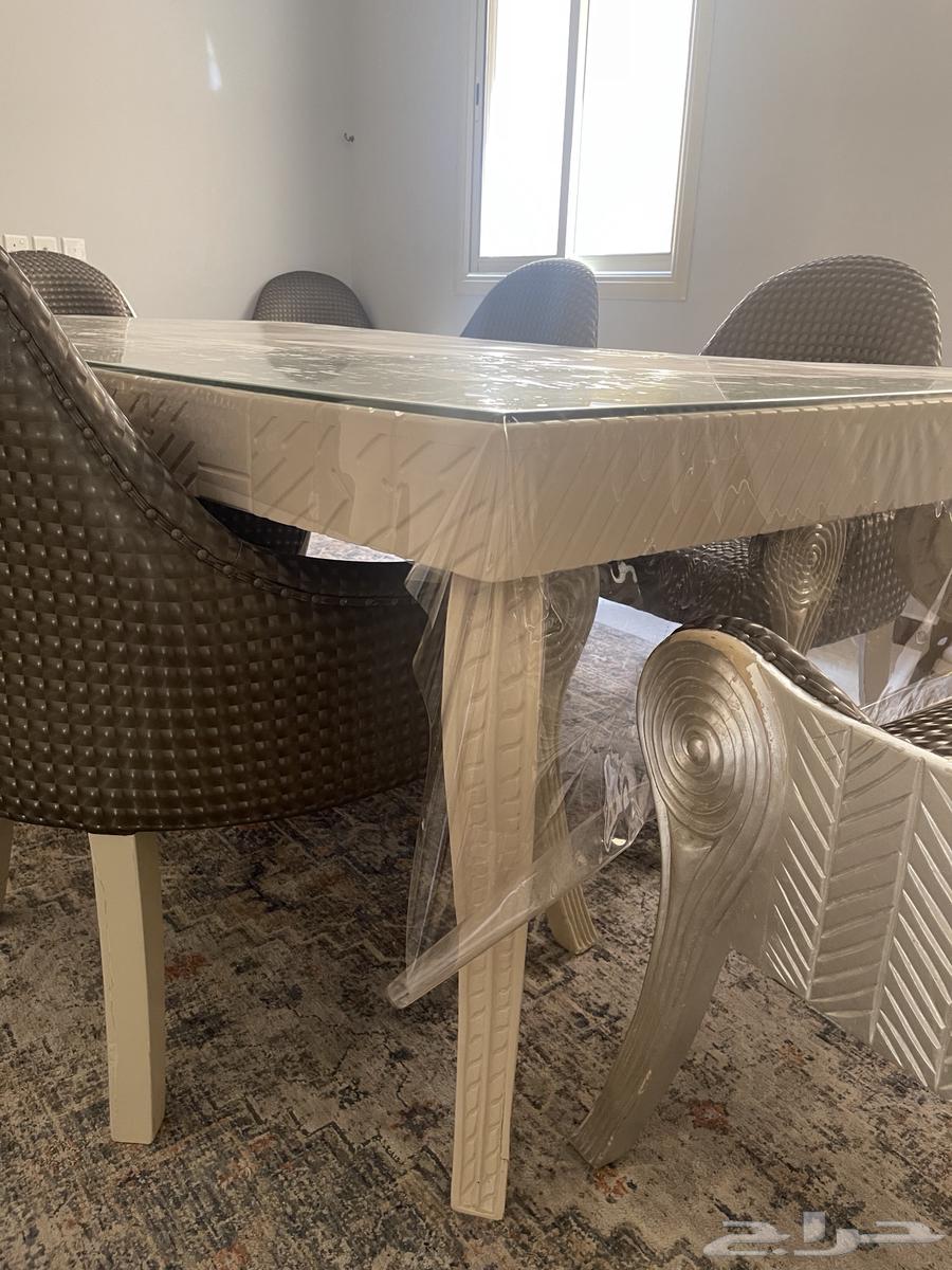 طاولة طعام للبيع64537867818113112