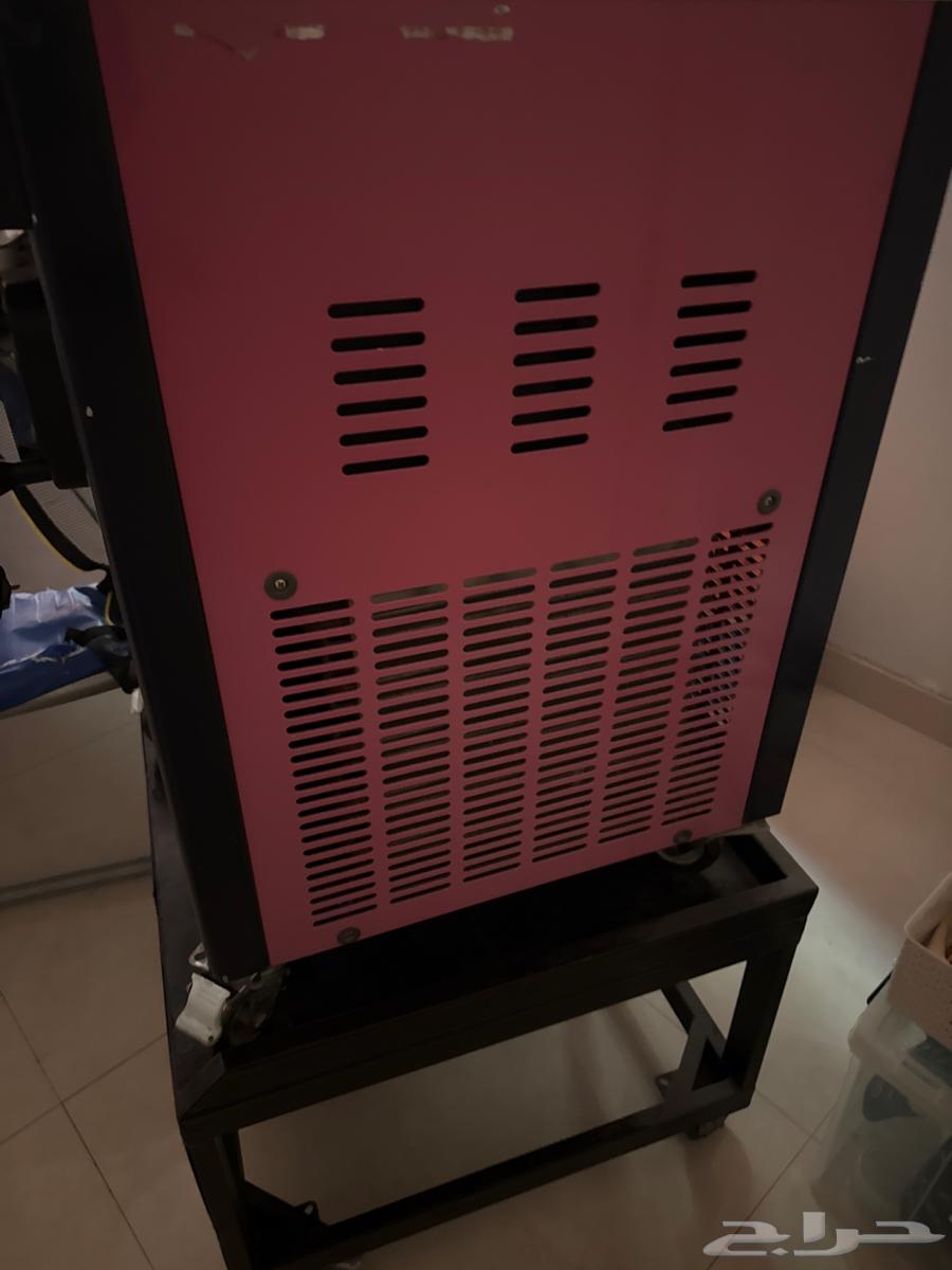 Ice cream machine with base, used, clean and working64539415143553111