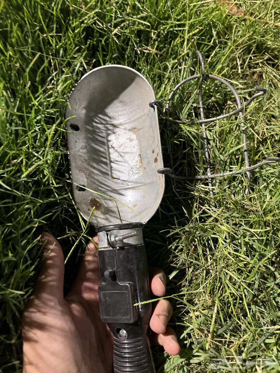 Lights .. powered by car battery suitable for sheds64541436020482110