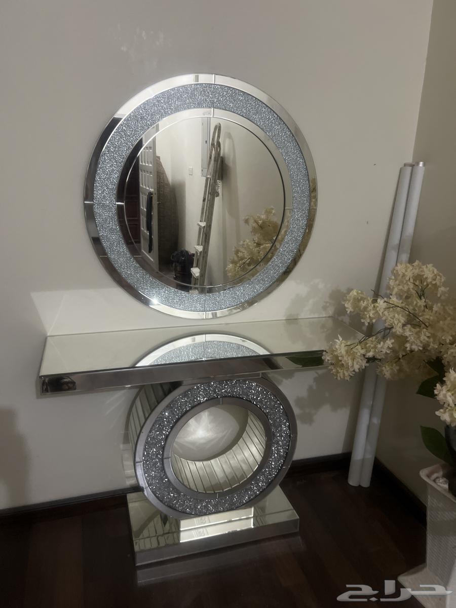 Entryway and table for sale64542217948289110