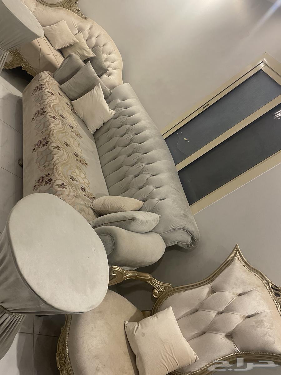 طقم مجلس كامل جيد ولاكن يحتاج غسيل64538007617665112