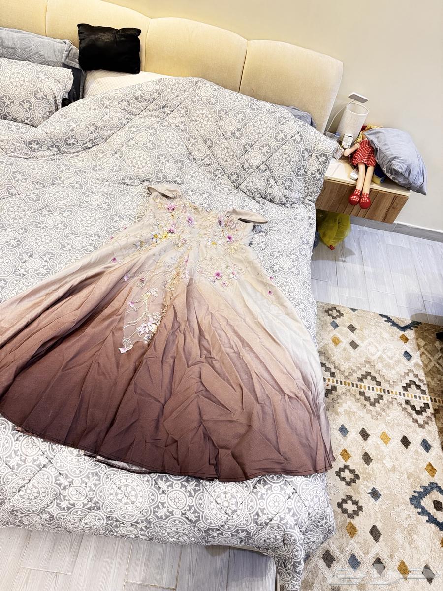 فستان مستعمل مره وحده للبيع السعر 300 قابل للتفاوض64541636966274112