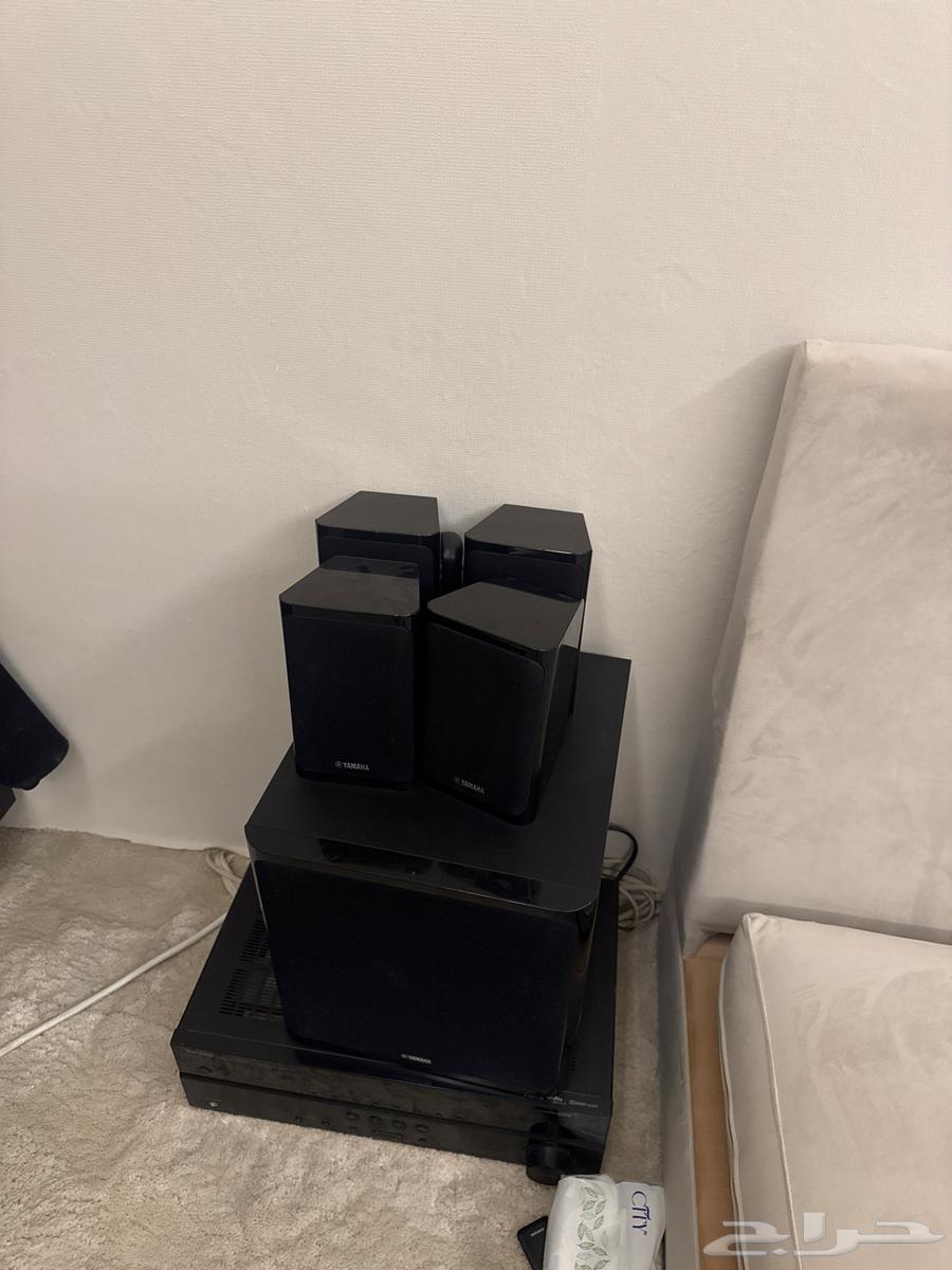 جلسه ارضيه وسرير مع اسفنج ومسرح منزلي للبيع قابل للتفاوض64535750961410113