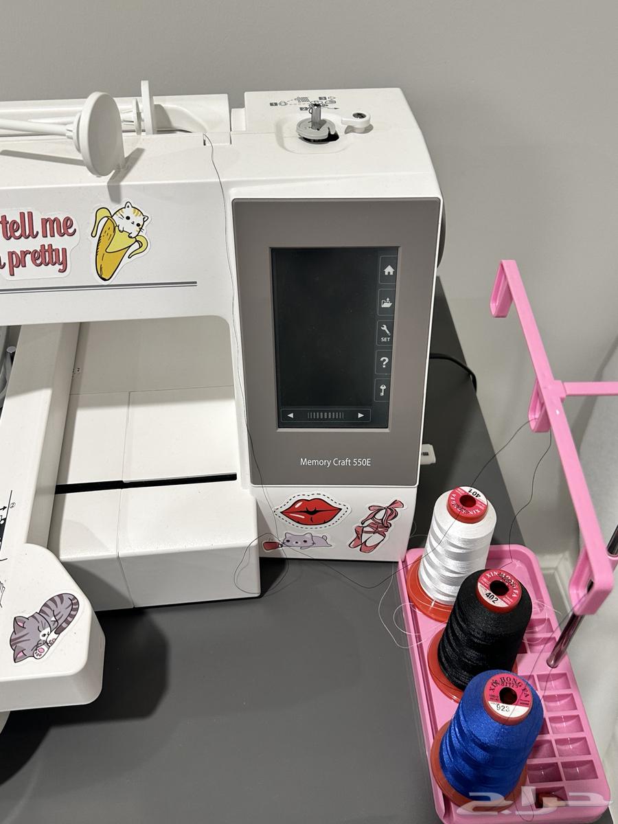 ماكينة تطريز نوع جانومي بجميع اغراضها وكرتونها64539711984770113