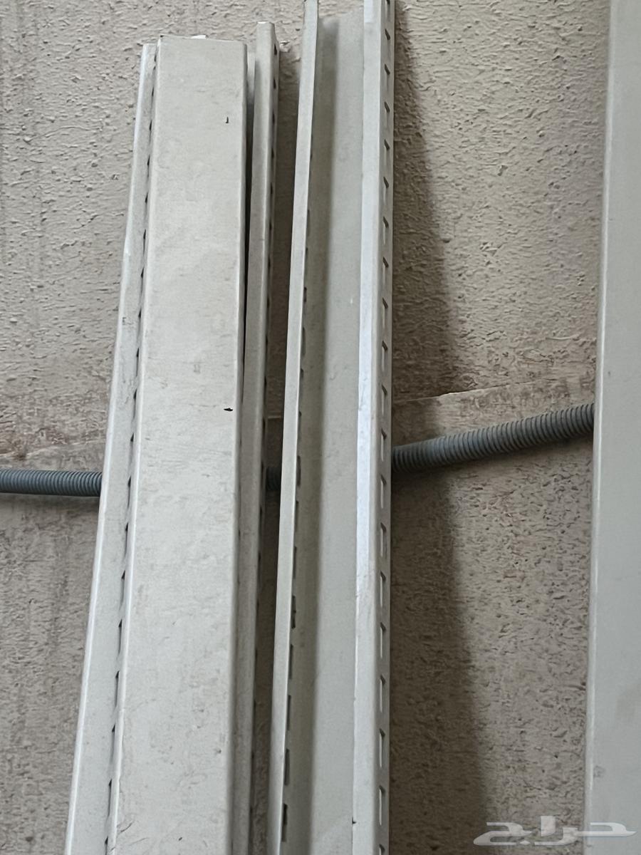 حديد للبيع وهي رفوف صالحه للاستخدام64541594131457111