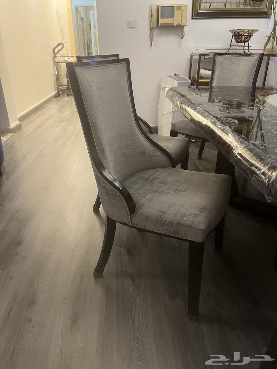 Square dining table64543577457154110