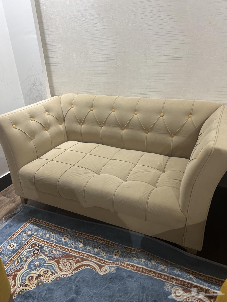 ثلاث قطع كنب للبيع الكنبه الطويله احدى الارجل مثل ماهي واضح64540893477122111