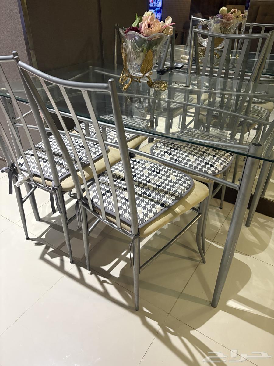 طاولة طعام للبيع64535364782465111