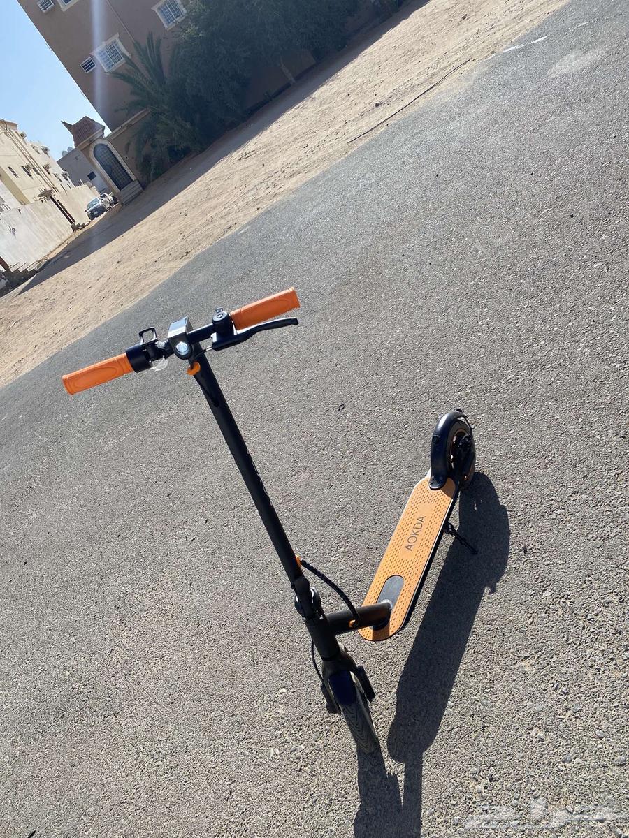 The Pro scooter has no complaints, its speedometer shows 70 and it runs at 40 with a charger64541622935682110