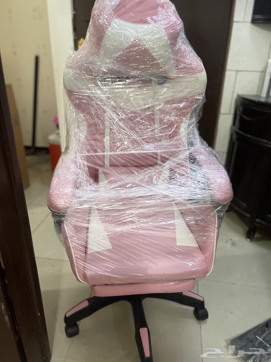 كراسي قيمنق وردي واسود64537407760899110