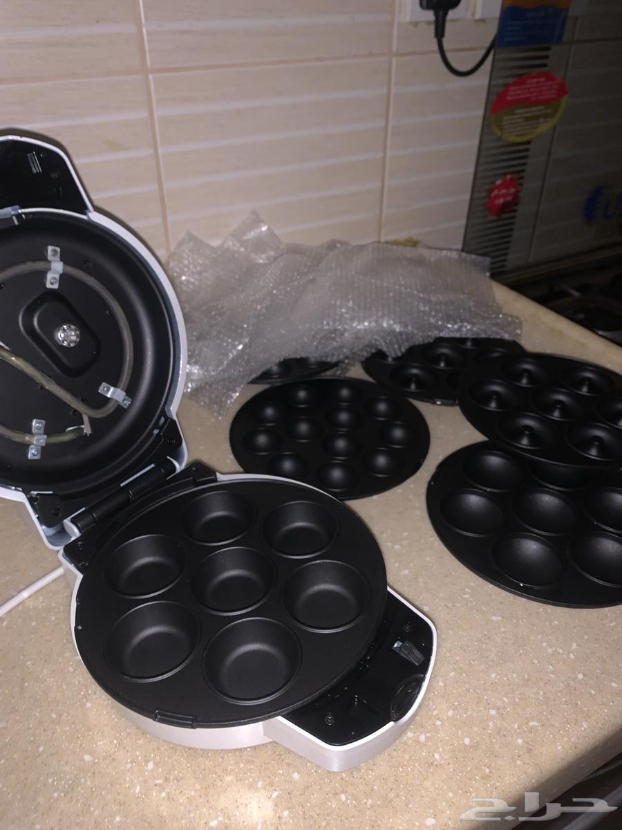 A machine that makes waffles in many ways64540851118210112