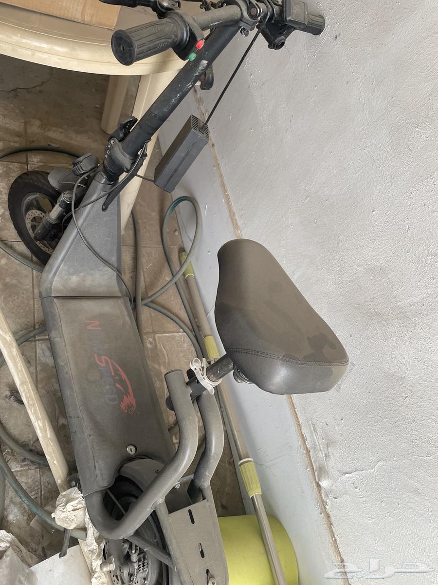 اسكوتر كهربائي للببع يبيله بطاريه64537100553601111