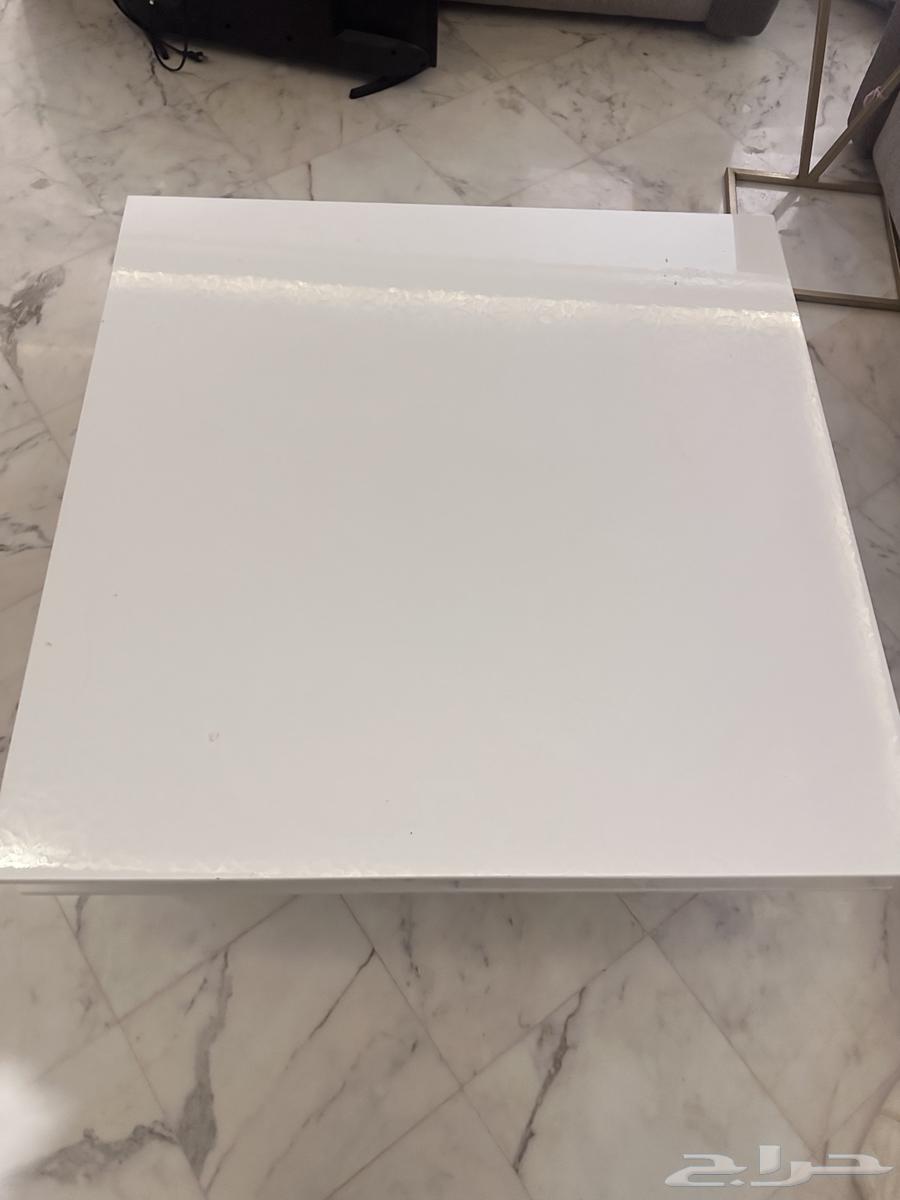 Table from IKEA64543196222978111