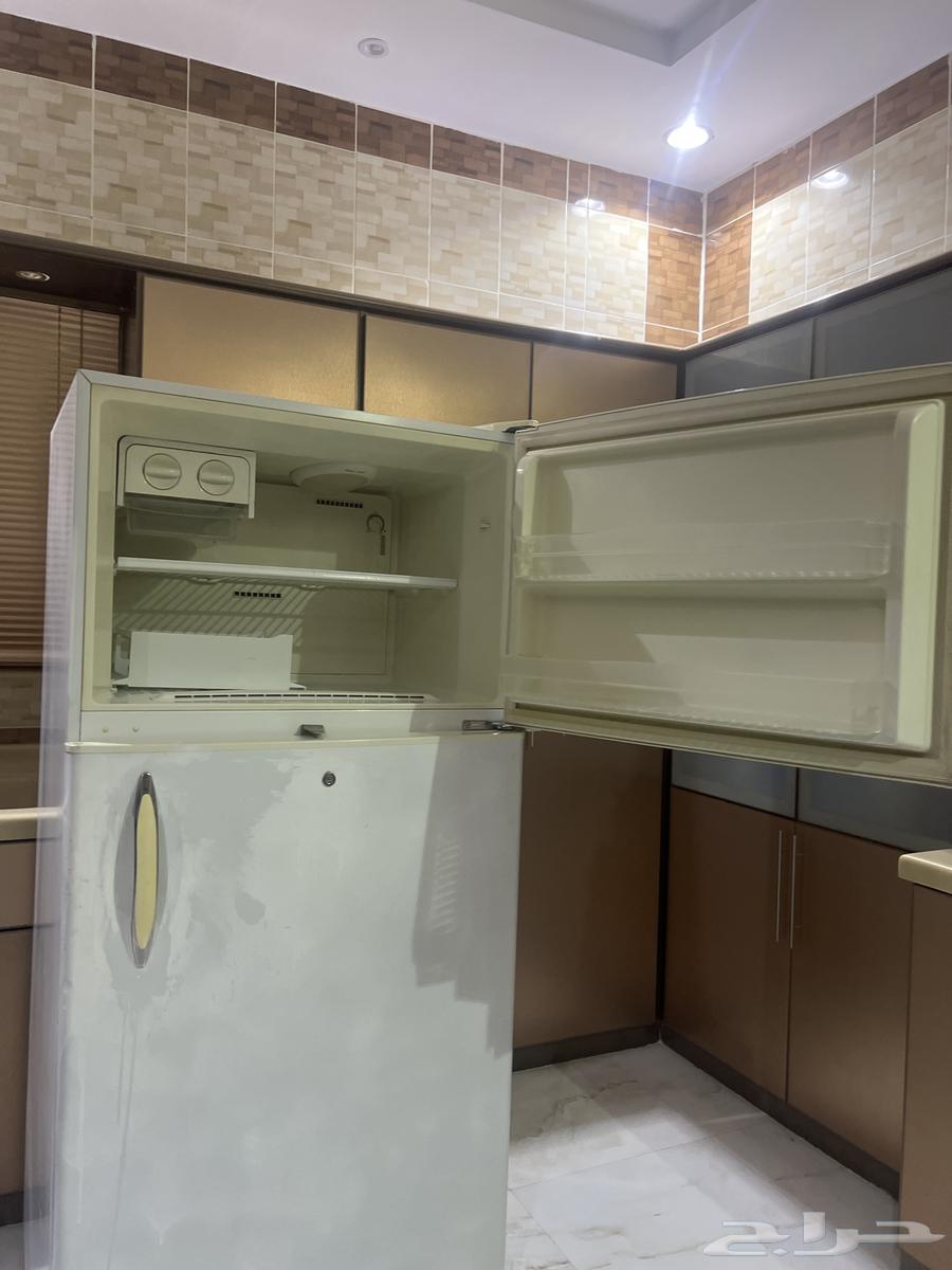 ثلاجه للبيع يحتاج لها تصليح64539910479874112